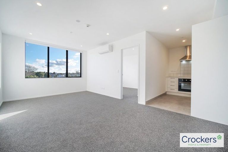 Photo of property in 401/3 Rauemi Way, Te Atatu South, Auckland, 0610