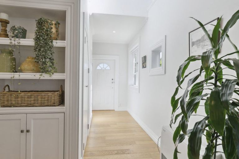 Photo of property in 40 Aparima Avenue, Miramar, Wellington, 6022