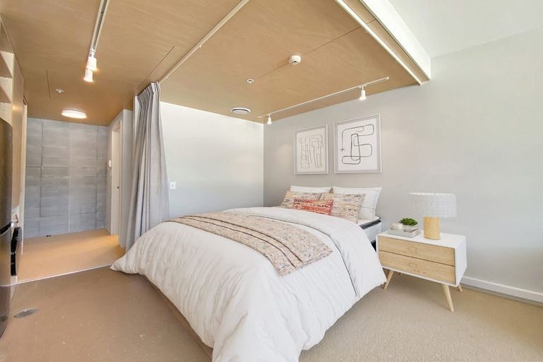 Photo of property in Vela Apartments, 301/2 Campbell Terrace, Petone, Lower Hutt, 5012