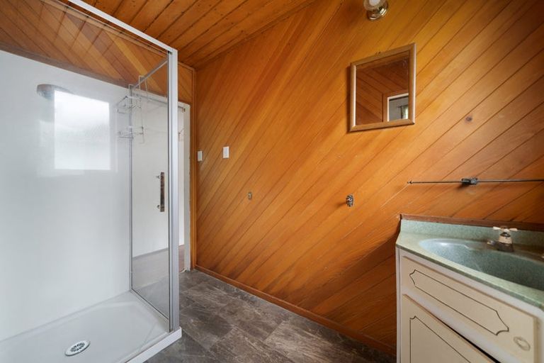 Photo of property in 10 Ribblesdale Road, Henderson, Auckland, 0612