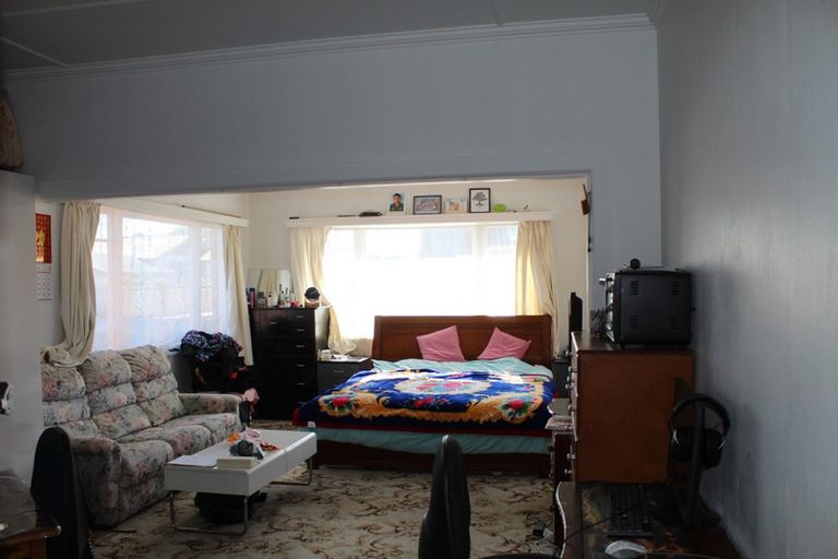 Photo of property in 16 Vine Street, Mangere East, Auckland, 2024