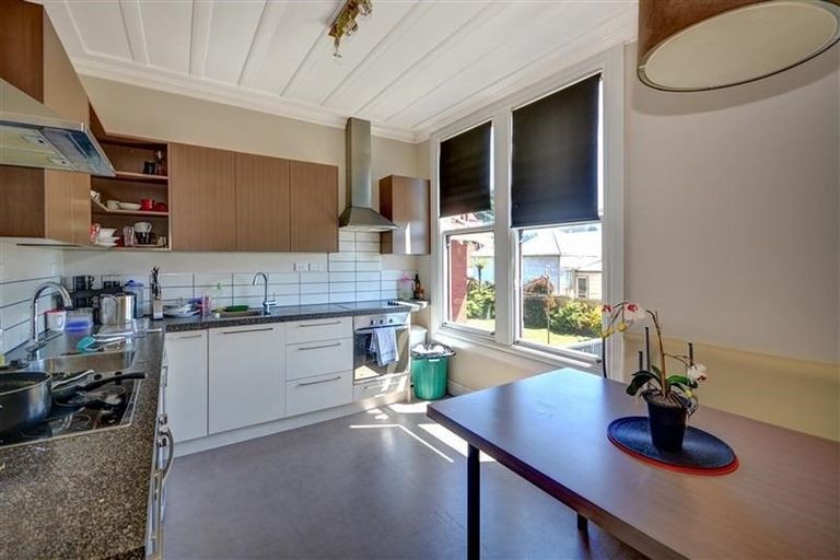 Photo of property in 94 Elm Row, Dunedin Central, Dunedin, 9016