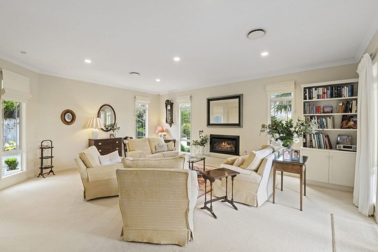 Photo of property in 19 Quadrant Heights, Paraparaumu, 5032