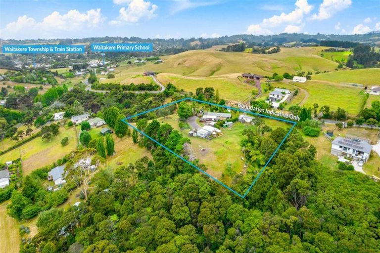 Photo of property in 45 Bethells Road, Waitakere, Henderson, 0782