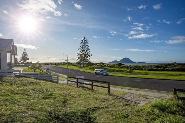 Photo of property in 18 Pacific Parade, Coastlands, Whakatane, 3120