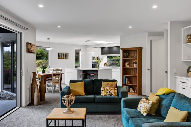 Photo of property in 184b Seaview Road, Westown, New Plymouth, 4310