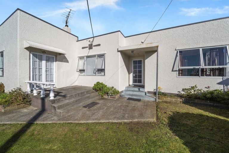 Photo of property in 23 Campbell Street, Hawera, 4610