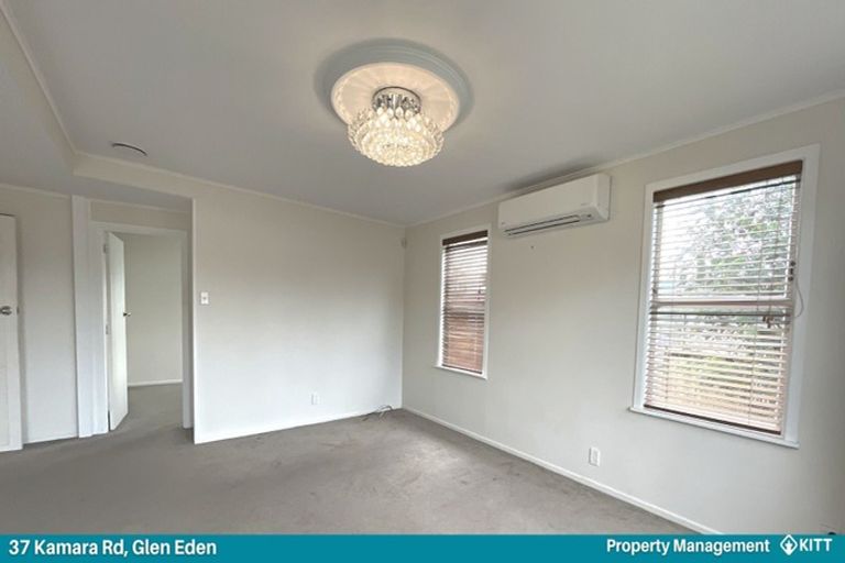 Photo of property in 37 Kamara Road, Glen Eden, Auckland, 0602