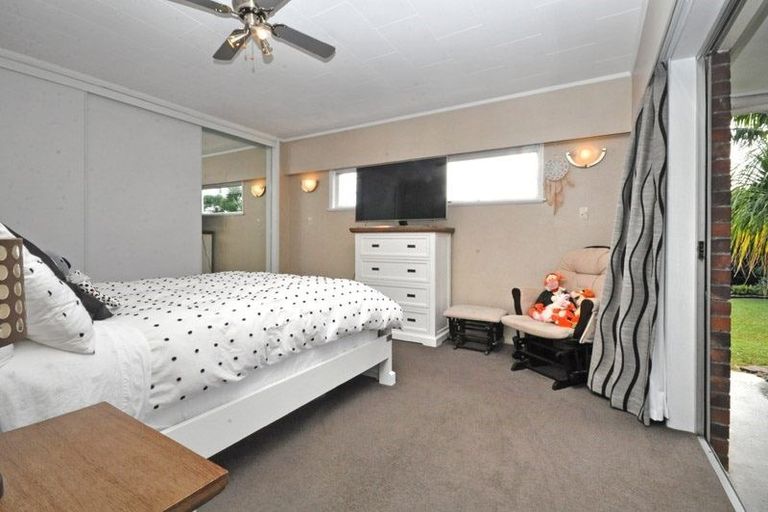 Photo of property in 13 Barnhill Crescent, Pahurehure, Papakura, 2113
