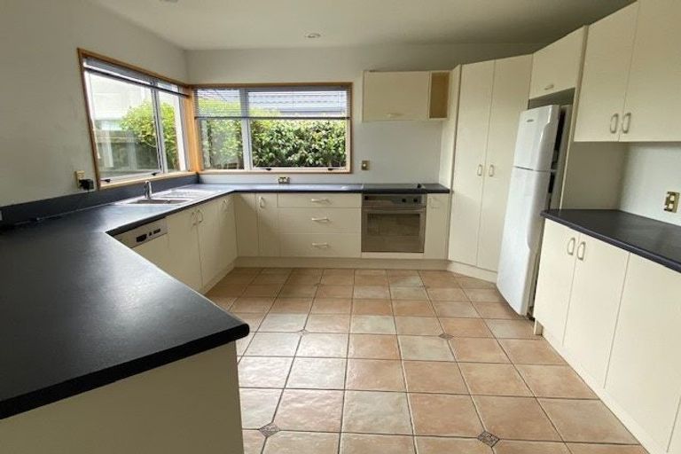 Photo of property in 68 Balrudry Street, Avonhead, Christchurch, 8042