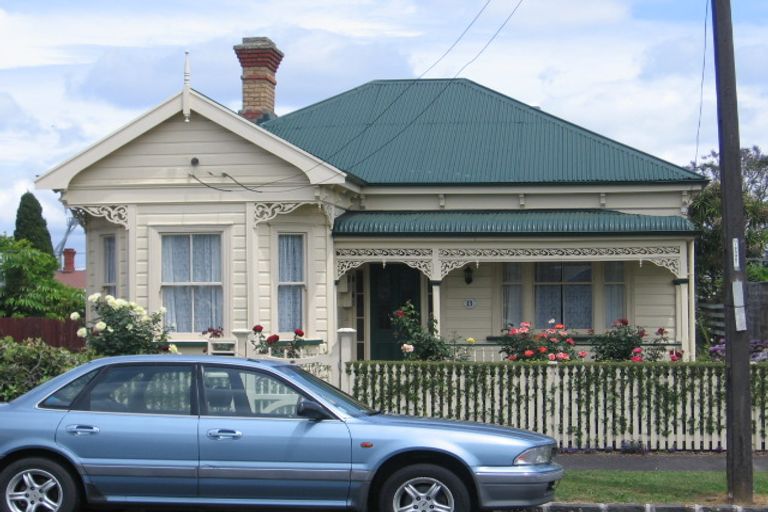 Photo of property in 13 Cromwell Street, Mount Eden, Auckland, 1024