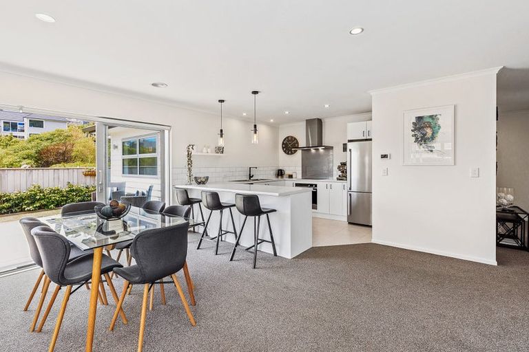 Photo of property in 12 Banks Boulevard, Whitby, Porirua, 5024