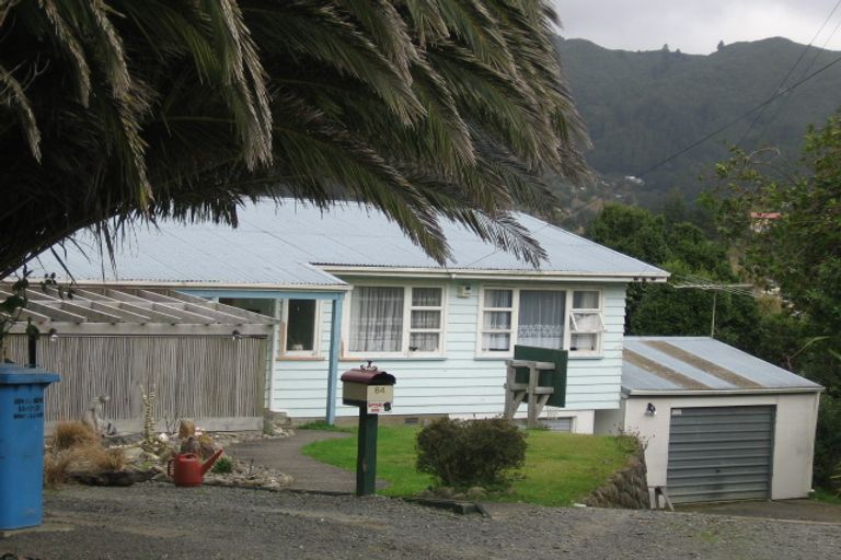 Photo of property in 64 Bird Grove, Stokes Valley, Lower Hutt, 5019