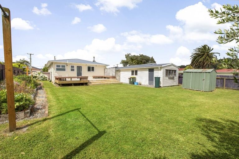 Photo of property in 28 Russell Road, Wainuiomata, Lower Hutt, 5014