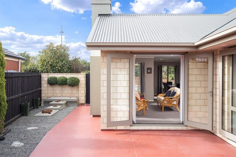 Photo of property in 50 Limes Avenue, Parklands, Christchurch, 8083