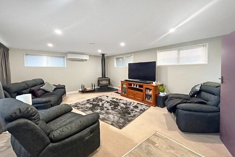 Photo of property in 19 Pirinoa Street, Feilding, 4702