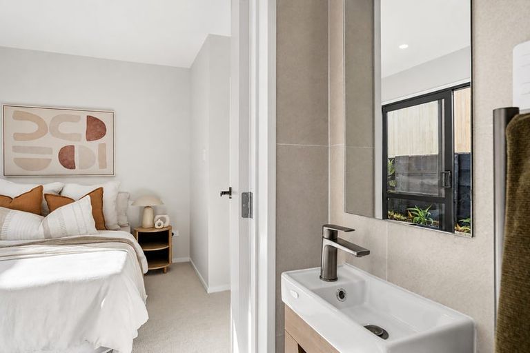 Photo of property in 17 Rock Isle Road, Torbay, Auckland, 0630