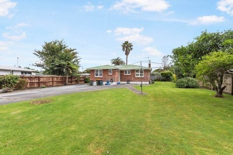 Photo of property in 18 Resolute Way, Papakura, 2110