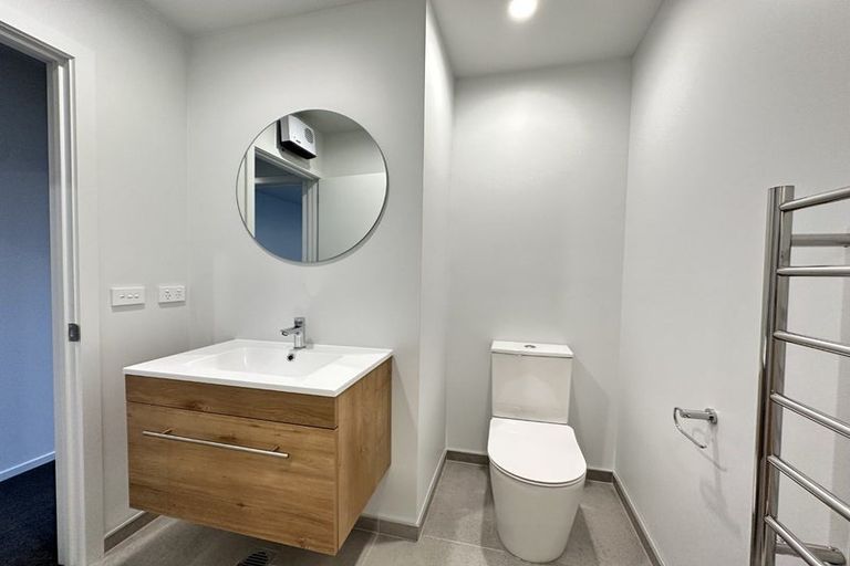 Photo of property in 2/30 Frederick Street, Waltham, Christchurch, 8011