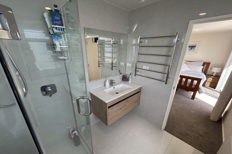 Photo of property in 4/3 Coronation Road, Hillcrest, Auckland, 0627