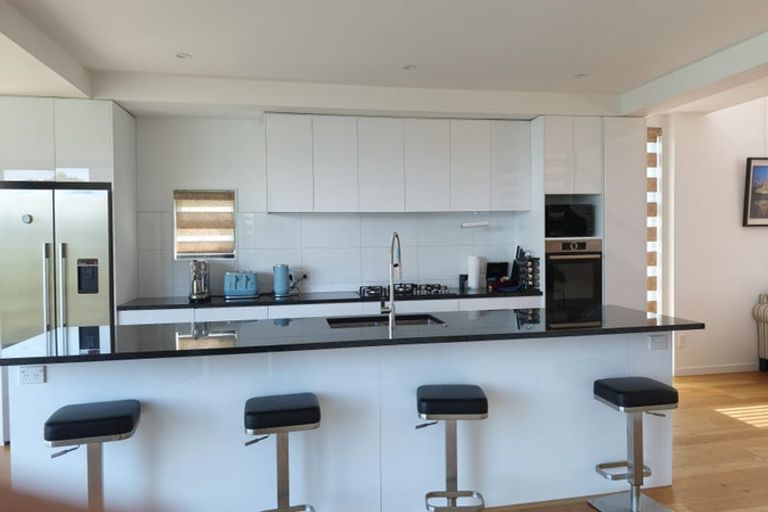 Photo of property in 10 Satchell Way, Kaiwharawhara, Wellington, 6035