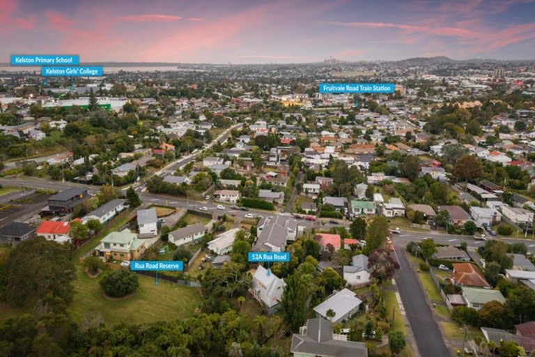 Photo of property in 52a Rua Road, Glen Eden, Auckland, 0602
