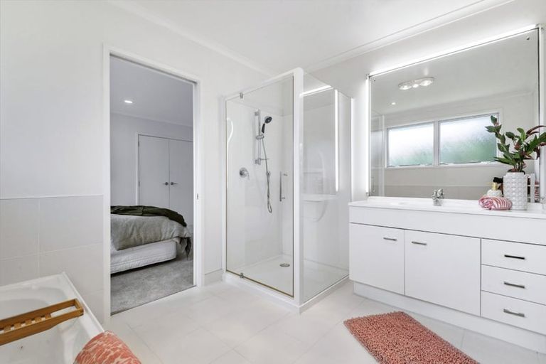 Photo of property in 47 English Oak Drive, Schnapper Rock, Auckland, 0632