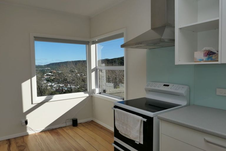 Photo of property in 39 Rangoon Street, Khandallah, Wellington, 6035