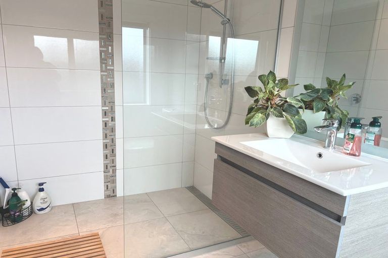 Photo of property in 41a Leighton Avenue, Waiwhetu, Lower Hutt, 5010