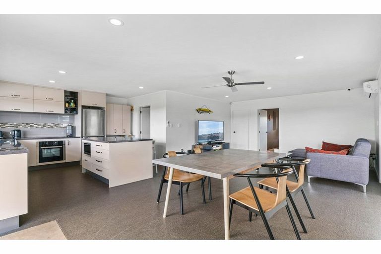 Photo of property in 2 Eveline Street, Mangawhai Heads, Mangawhai, 0505