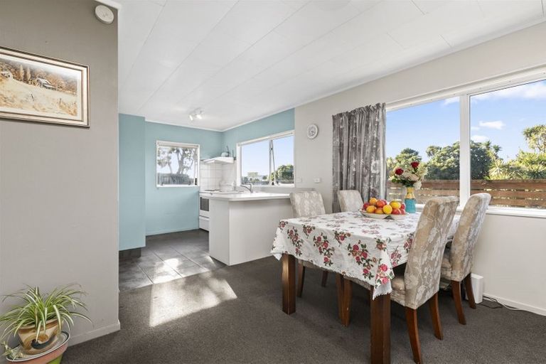 Photo of property in 17d Belray Place, Papamoa Beach, Papamoa, 3118