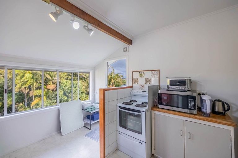 Photo of property in 2/18 Fowler Street, Northcote, Auckland, 0627