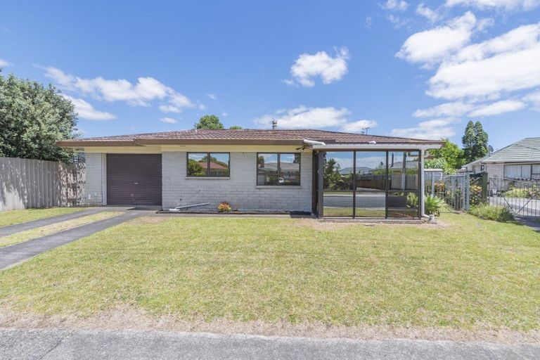 Photo of property in 2/32 Willis Road, Papakura, 2110