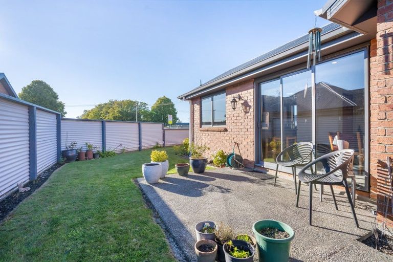 Photo of property in 12 Essex Street, Winton, 9720