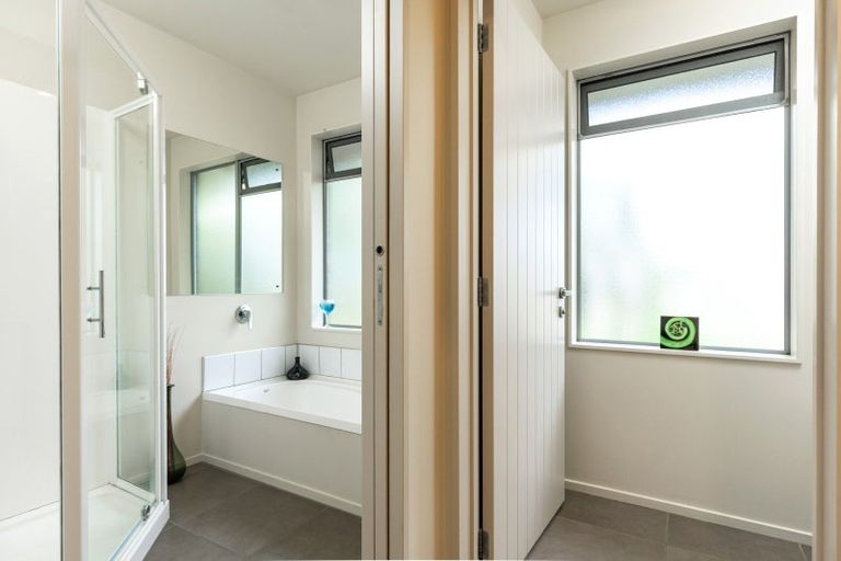 Photo of property in 2 Hitaua Place, Redwoodtown, Blenheim, 7201