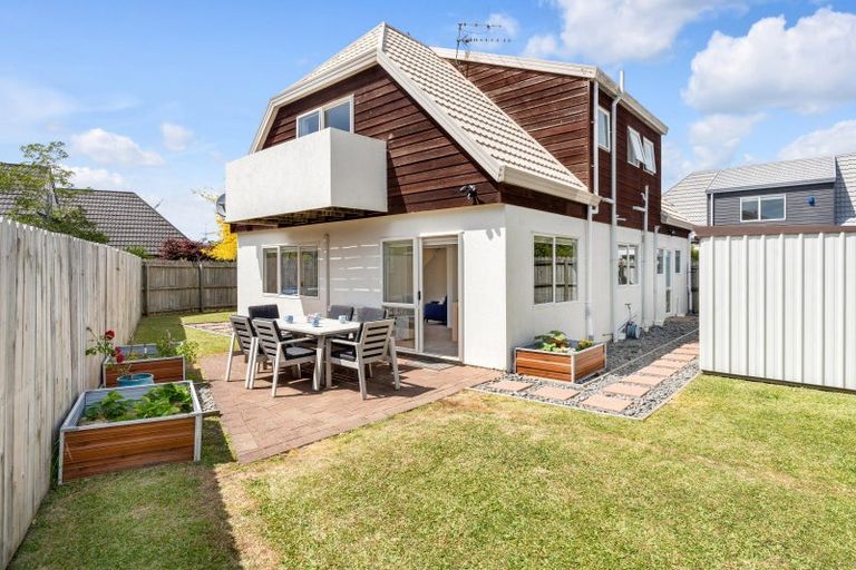 Photo of property in 1/96 Frank Nobilo Drive, Golflands, Auckland, 2013