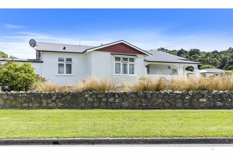 Photo of property in 26 Jollie Street, Geraldine, 7930