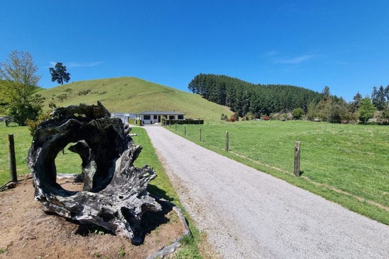 Photo of property in 299 Whangamata Road, Kinloch, Taupo, 3377