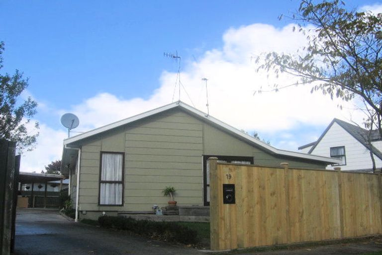 Photo of property in 19 Newton Place, Westbrook, Palmerston North, 4412