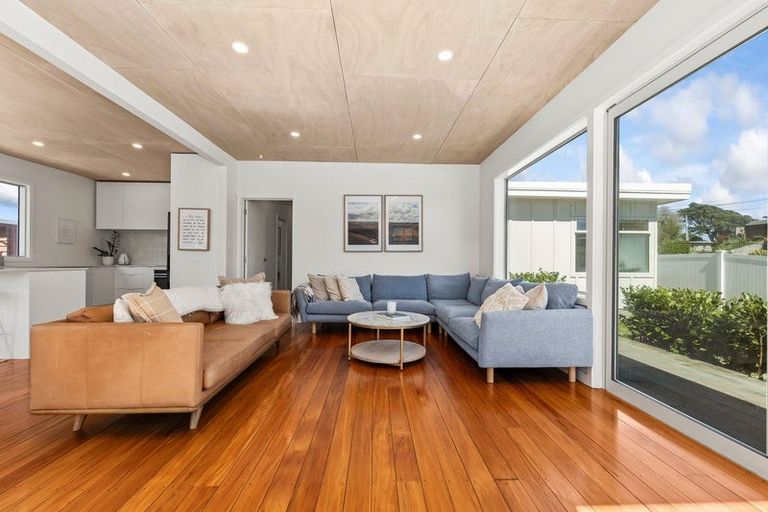 Photo of property in 102 Rosetta Road, Raumati South, Paraparaumu, 5032