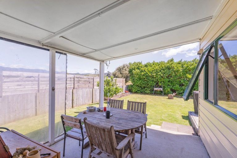 Photo of property in 6 Redwings Close, Whitianga, 3510