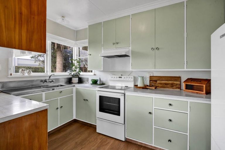 Photo of property in 46 Heaphy Road, Opunake, 4616