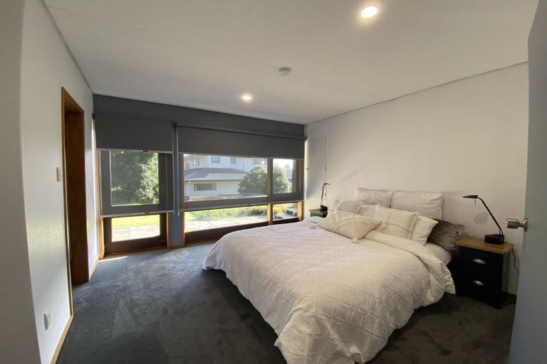 Photo of property in 9 Handley Place, Glen Avon, New Plymouth, 4312