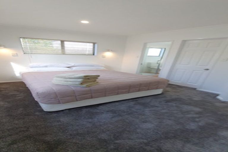 Photo of property in 36 Jade Avenue, Pakuranga Heights, Auckland, 2010