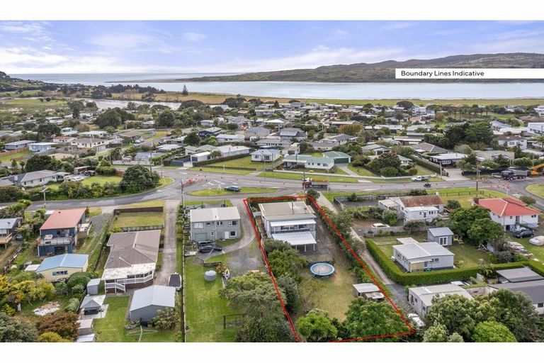 Photo of property in 70 Wainui Road, Raglan, 3225