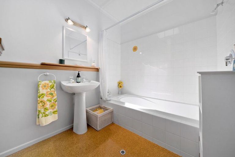 Photo of property in 463 Peninsula Road, Kelvin Heights, Queenstown, 9300