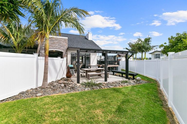 Photo of property in 7 Archer Rayner Place, Greenhithe, Auckland, 0632