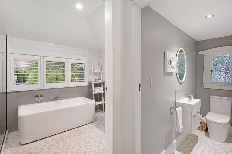 Photo of property in 168 Fendalton Road, Fendalton, Christchurch, 8052