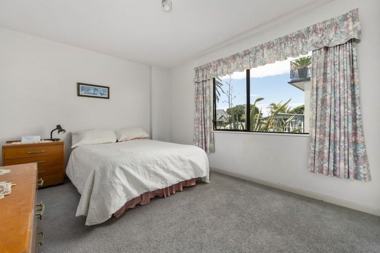 Photo of property in 28 Oceanbeach Road, Mount Maunganui, 3116