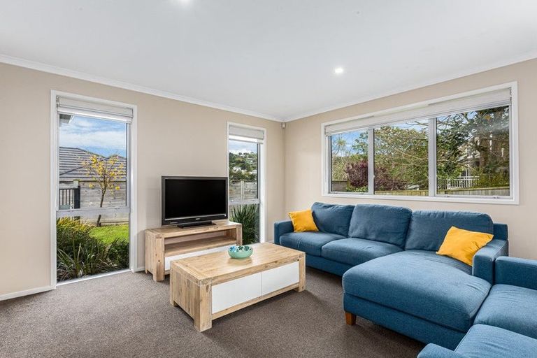Photo of property in 7 Grapnel Lane, Whitby, Porirua, 5024